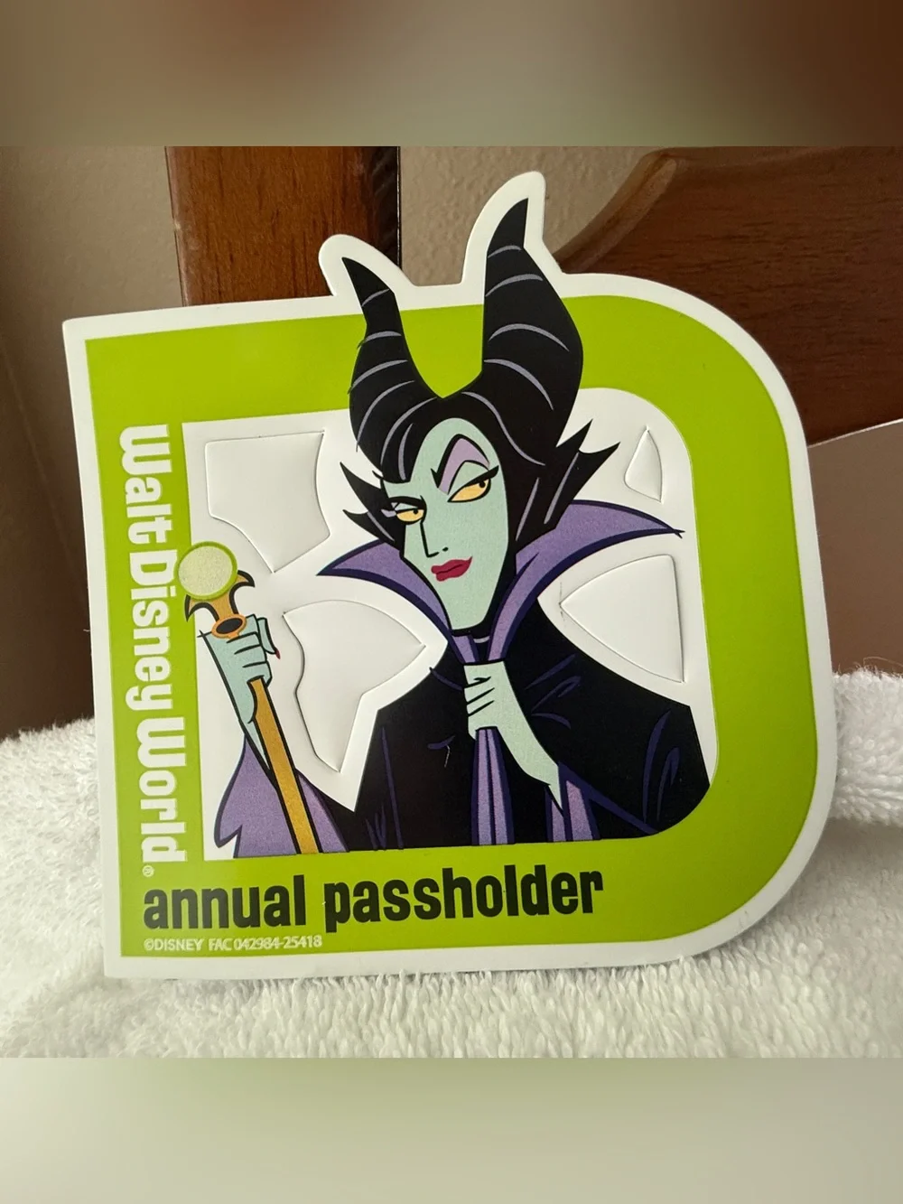 2025 Authentic Walt Disney World Annual Passholder Maleficent Magnet Free Ship